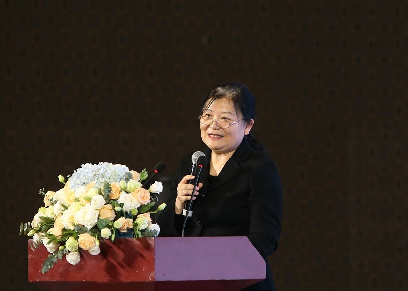 中國(guó)生物發(fā)酵產(chǎn)業(yè)協(xié)會(huì)王潔秘書(shū)長(zhǎng)作《生物發(fā)酵產(chǎn)業(yè)高質(zhì)量發(fā)展》的主題報(bào)告。