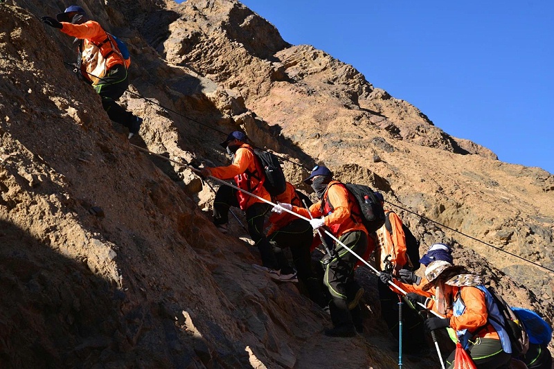 行無(wú)疆，心無(wú)界--2020重走絲綢之路戈壁徒步70km挑戰(zhàn)賽圓滿完賽