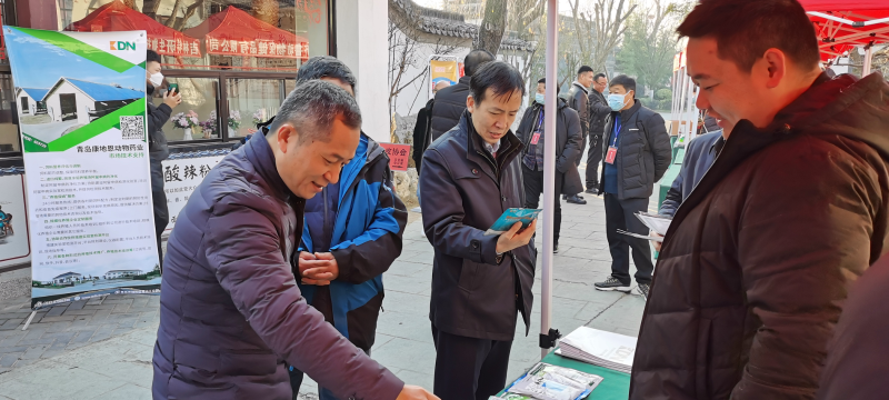 山東畜牧協(xié)會特養(yǎng)分會馬澤芳會長、山東省特種經(jīng)濟(jì)動物產(chǎn)業(yè)技術(shù)體系創(chuàng)新團(tuán)隊(duì)首席專家李光玉教授、特養(yǎng)分會張洪學(xué)秘書長到青島康地恩站臺交流